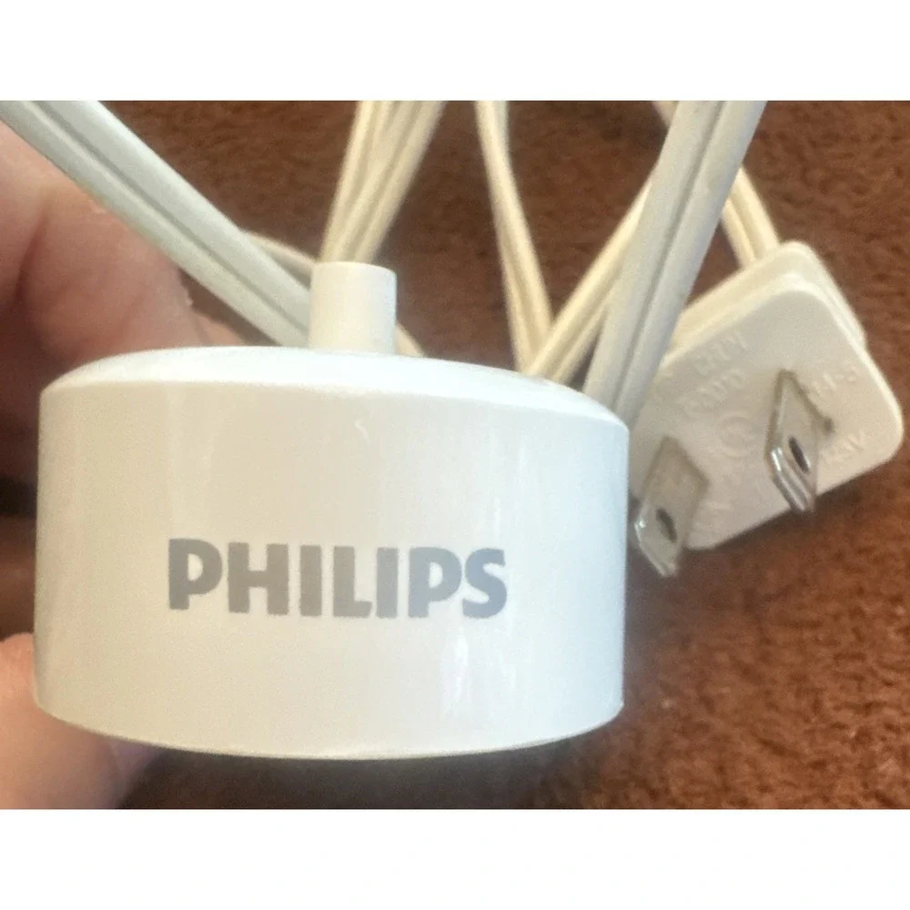 Used Philips Sonicare Electric Toothbrush Base & Cord HX681A Working